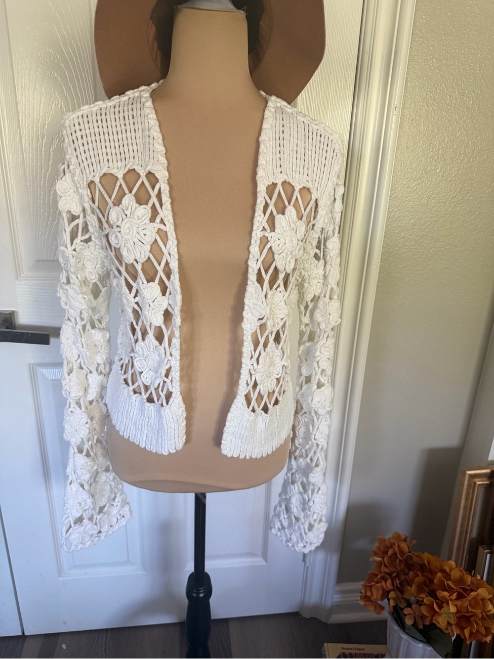 Francesca's Collections White Floral Crochet Open-Knit Cardigan